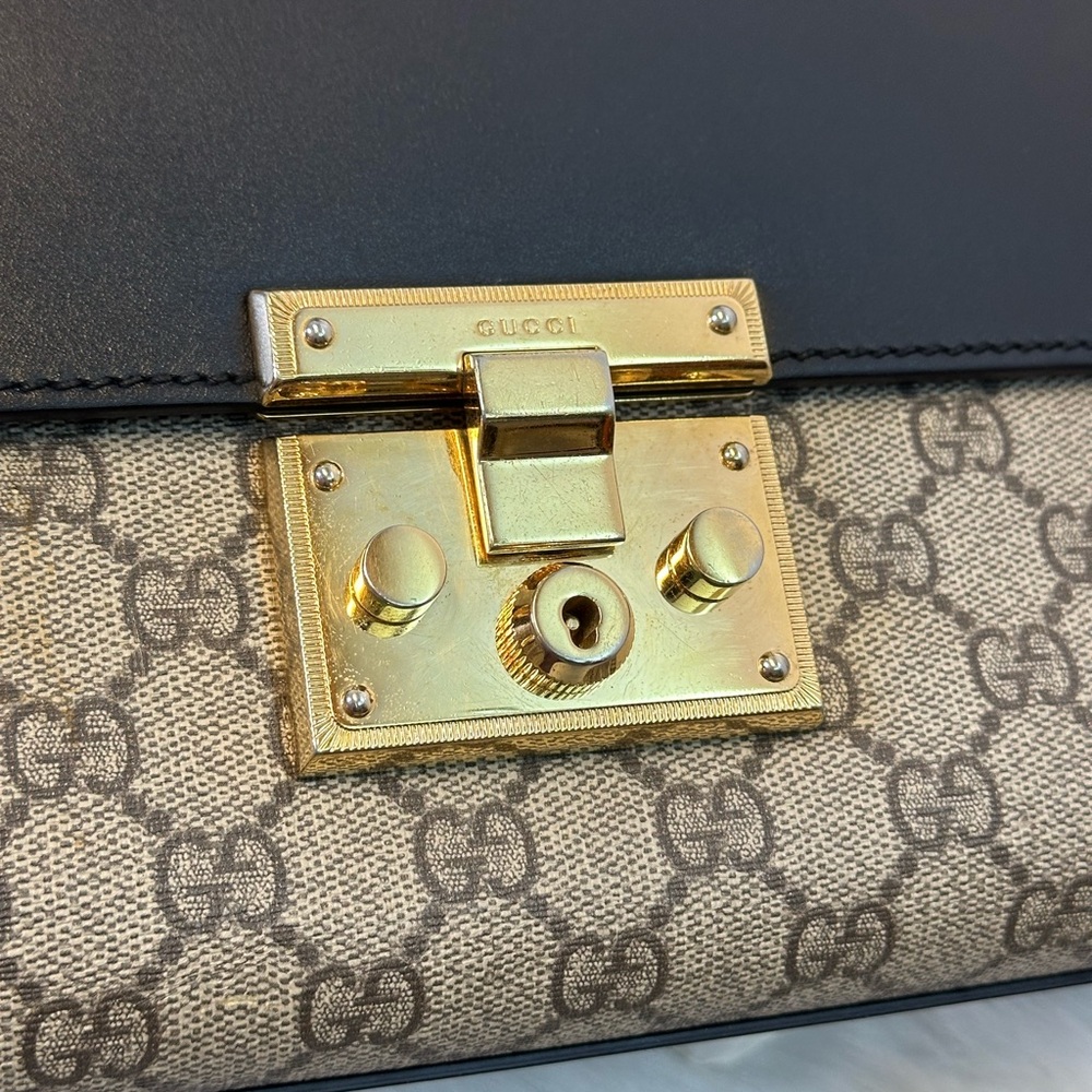 Gucci Black and Tan GG Canvas Shoulder Bag - Picture 8 of 17